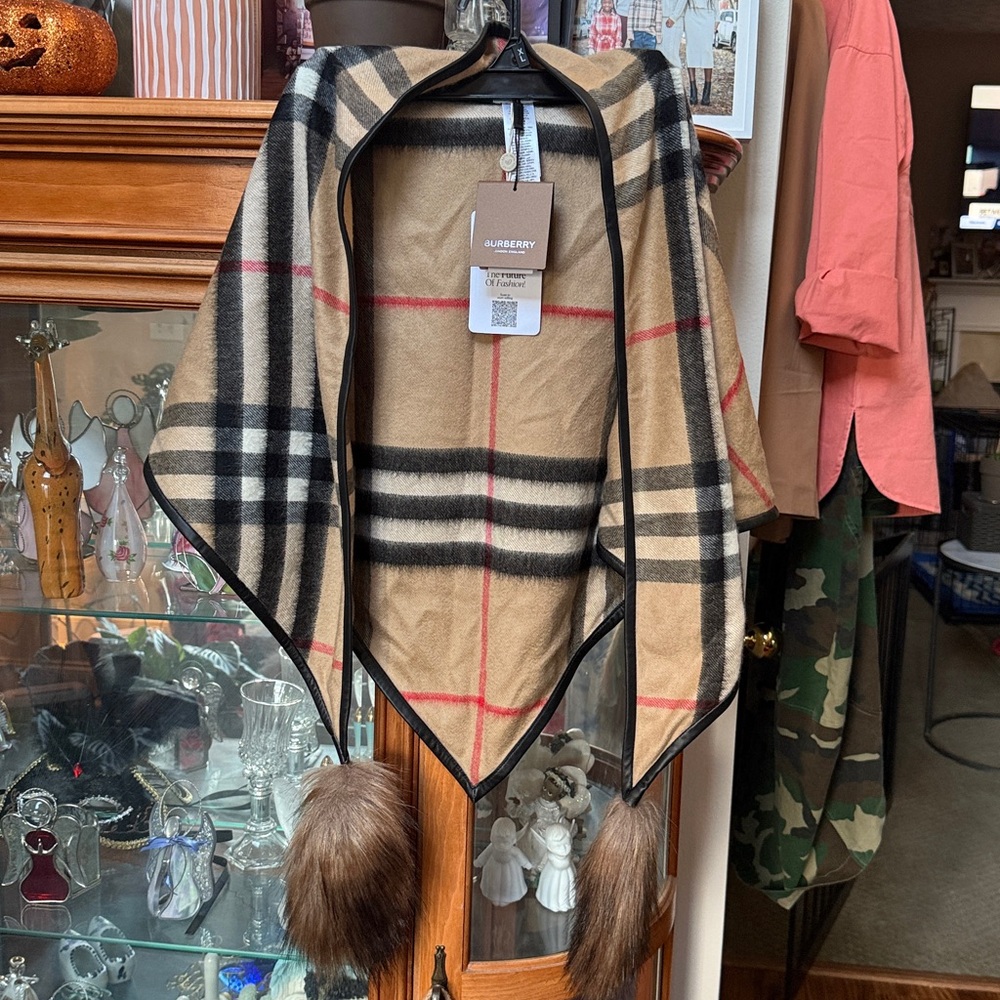 Burberry Tan and Black Check Scarf with Fur Accents. Cashmere with lambskin trim - Picture 6 of 7